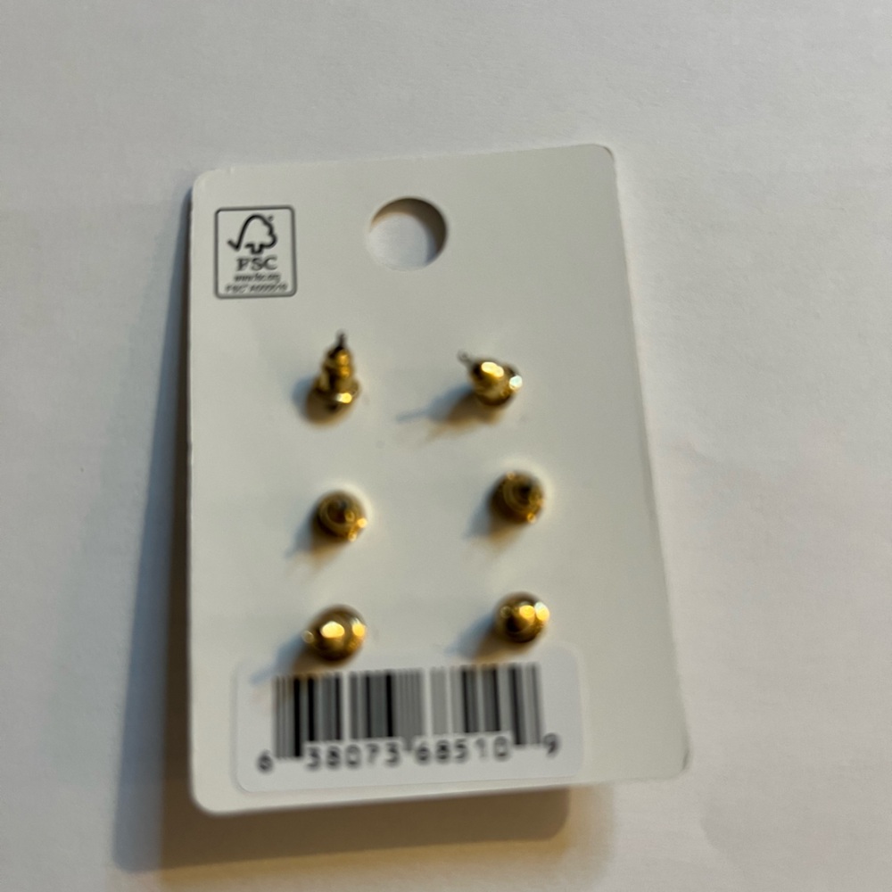Cherry Earrings Set - NIP - Picture 2 of 2